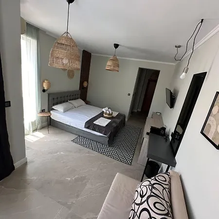 Hotel Salena 3*